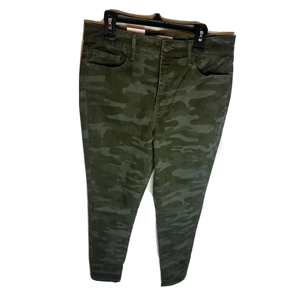 Social Standard Sanctuary Camouflage Camo High Rise Jeans Pant Skinny Ankle 8/29